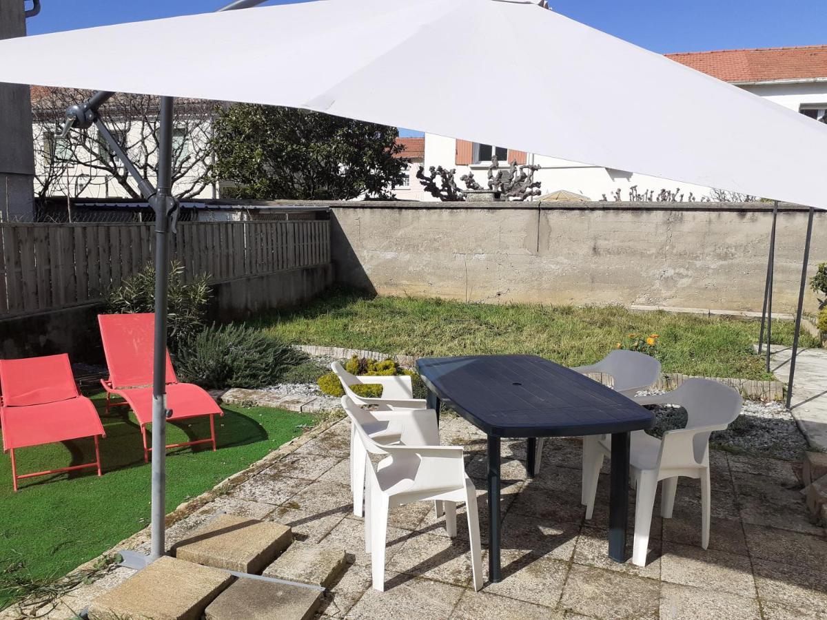 Maison Familiale A Nîmes Exteriör bild